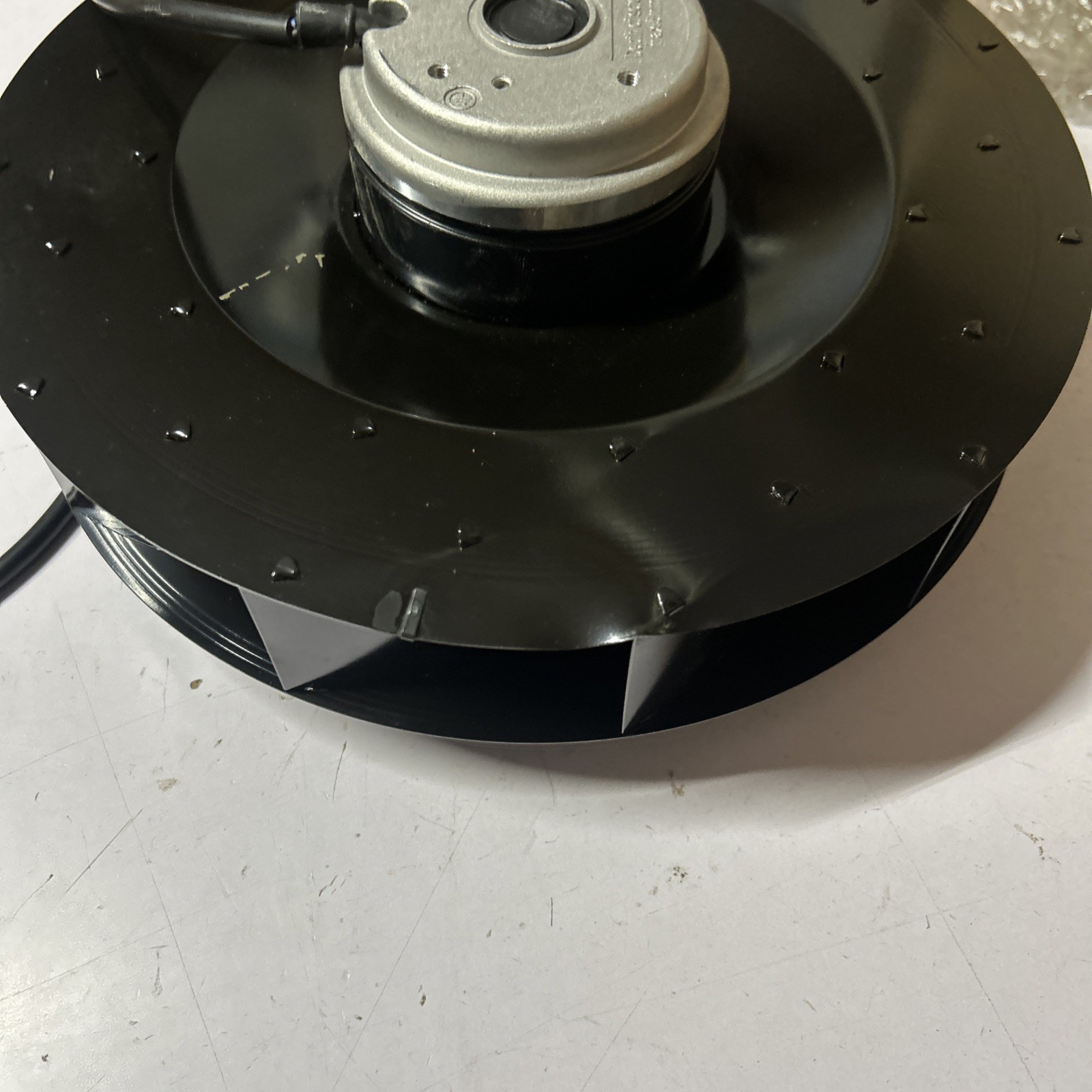 Dented ebmpapst R2E280-AE52-17 Centrifugal Cooling Fan 230VAC 1A 225W 2700rpm