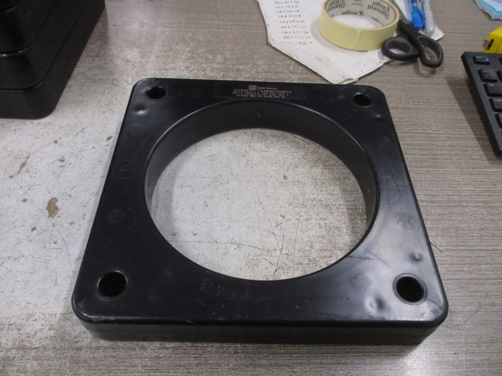 Cutler-Hammer Current Transformer 125-302-1 Ratio 3000:1A 600V 50-400Hz 10KV BIL