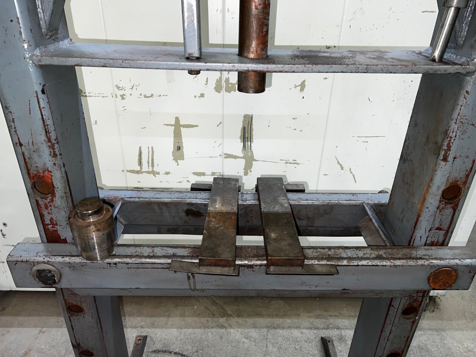 LINCOLN “H” FRAME PRESS SERIES L 93601 30 TON CAP. 11″- 17-3/4″ STROKE