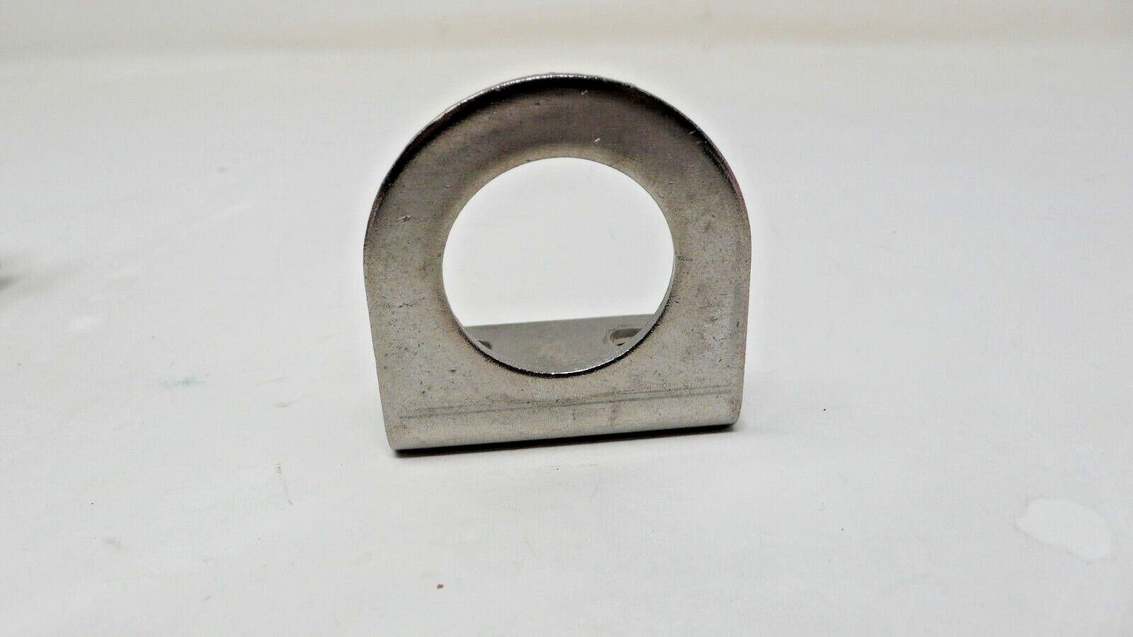 IFM EFECTOR U20303 ANGLE BRACKET