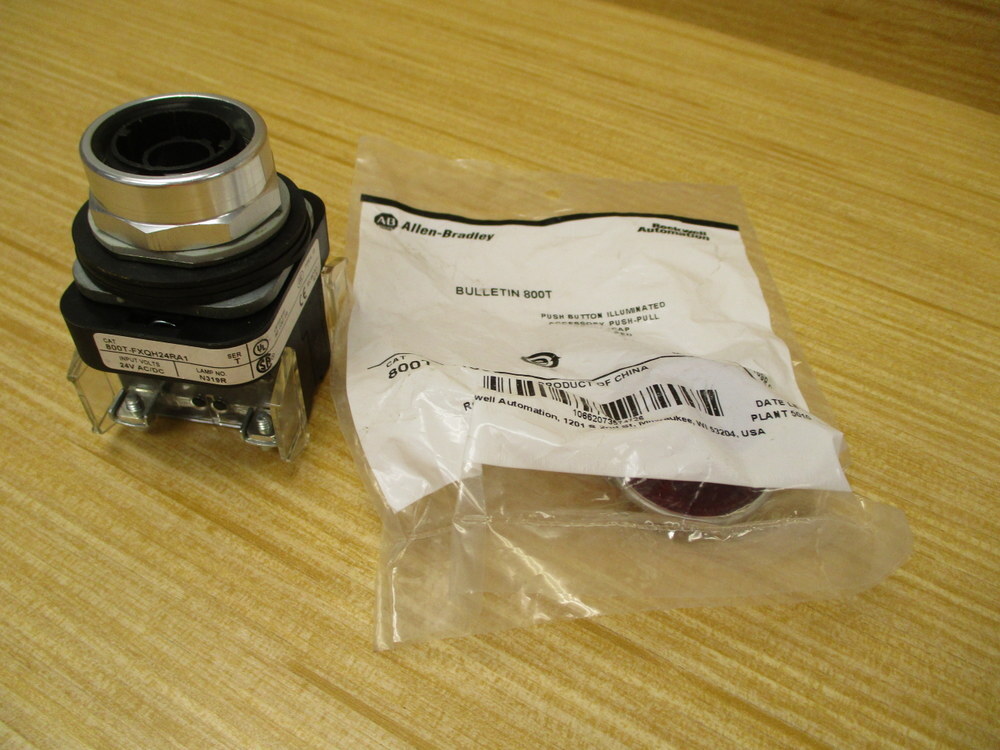 Allen Bradley 800T-FXQH24RA1 Push Button W/ 800T-XA1/800T-Blank
