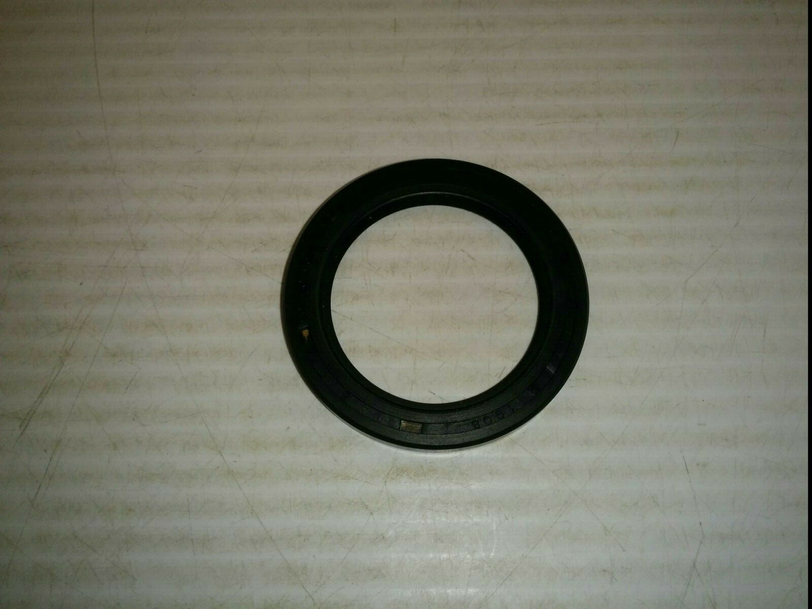 CHICAGO RAWHIDE 15815 OIL SEAL, JOINT RADIAL, 40 x 55 x 7mm, HMS4 R, NIB