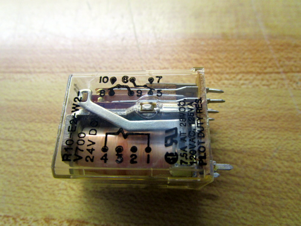 AMF Potter & Brumfield R10-E2-W2-V700 Relay R10E2W2V700