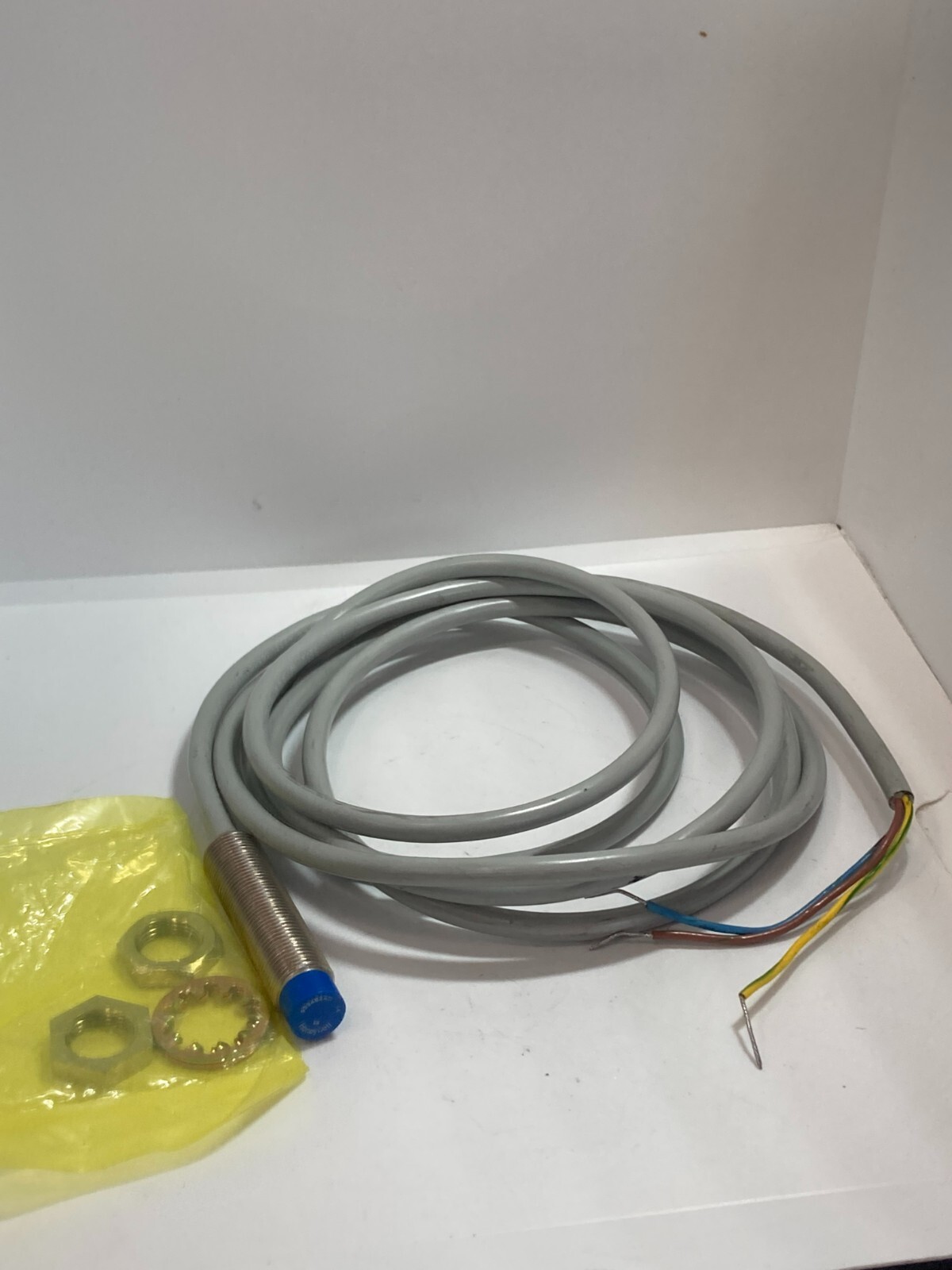 HONEYWELL 923AB2XM-B7T-L PROXIMITY SENSOR 3 WIRE 20-250VAC 12MM NNB