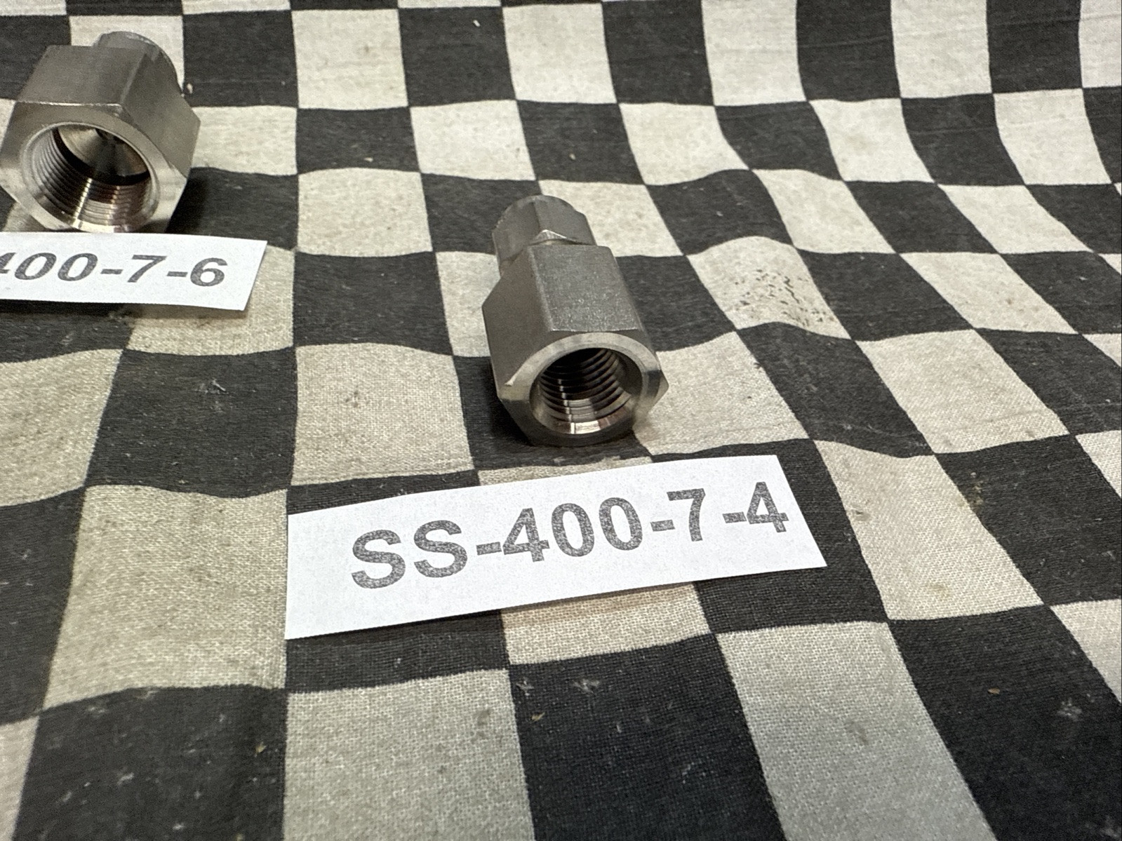 SWAGELOK SS-400-7-4, SS-400-7-6, SS-600-7-4, SS-600-7-6, LOT OF 8, SHIPSAMEDAY