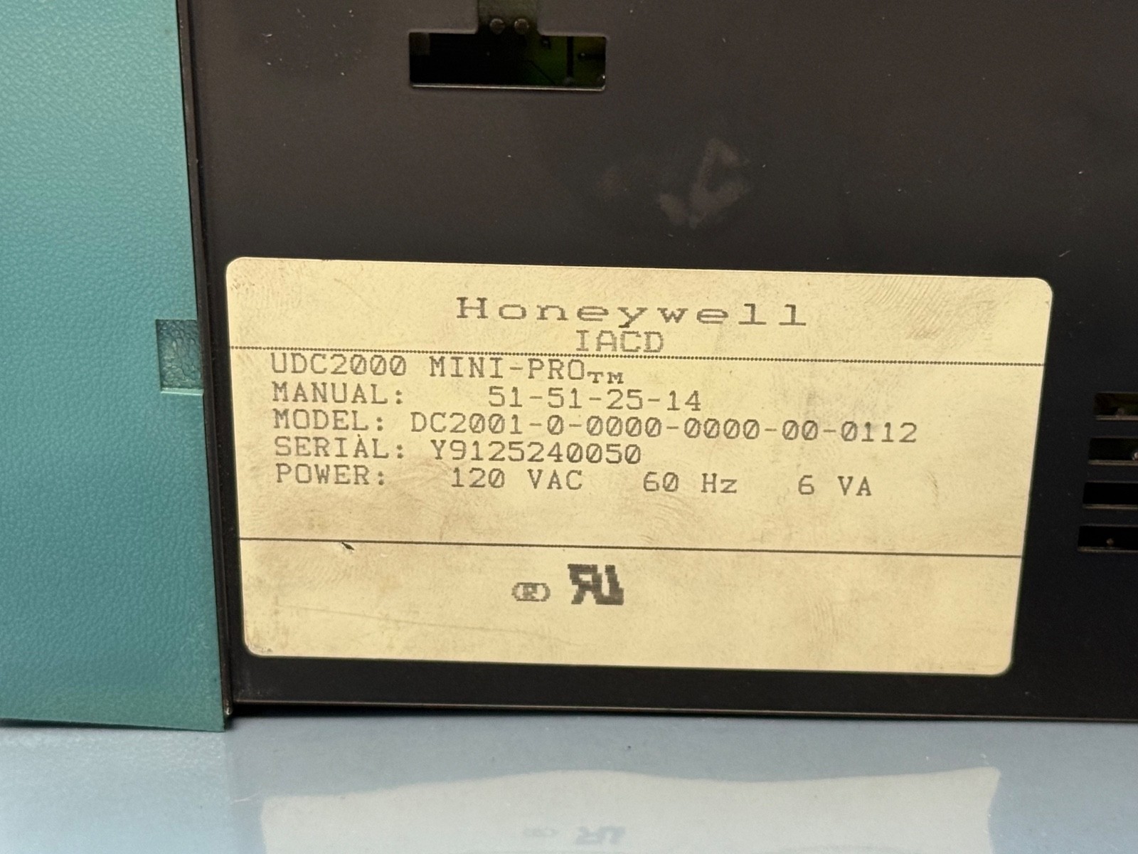 Honeywell UDC2001-0-0000-0000-00-0112 Temperature Controller UDC2000 Mini-Pro