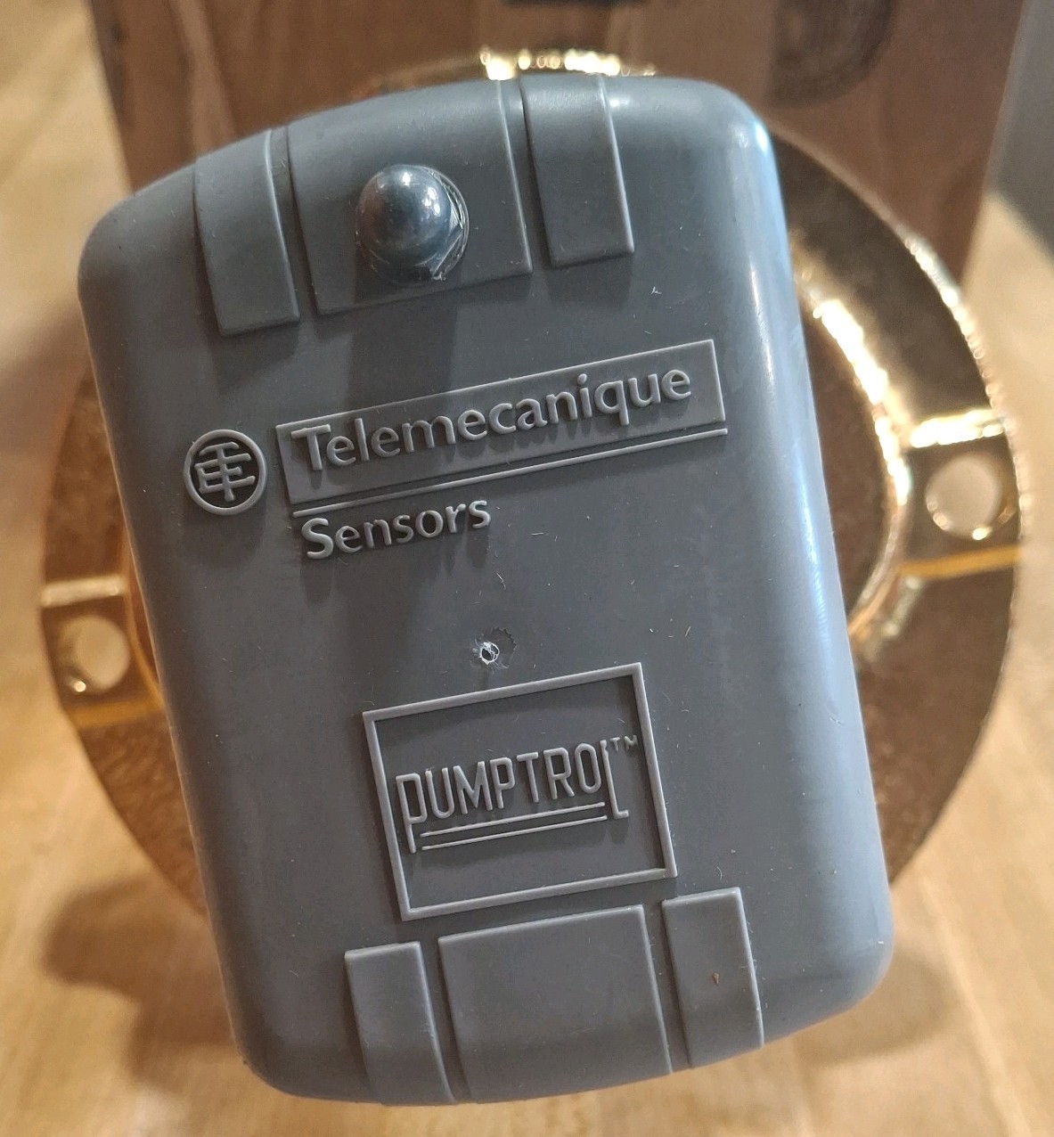 Telemecanique 9037EG9 Closed Tank Float Switch