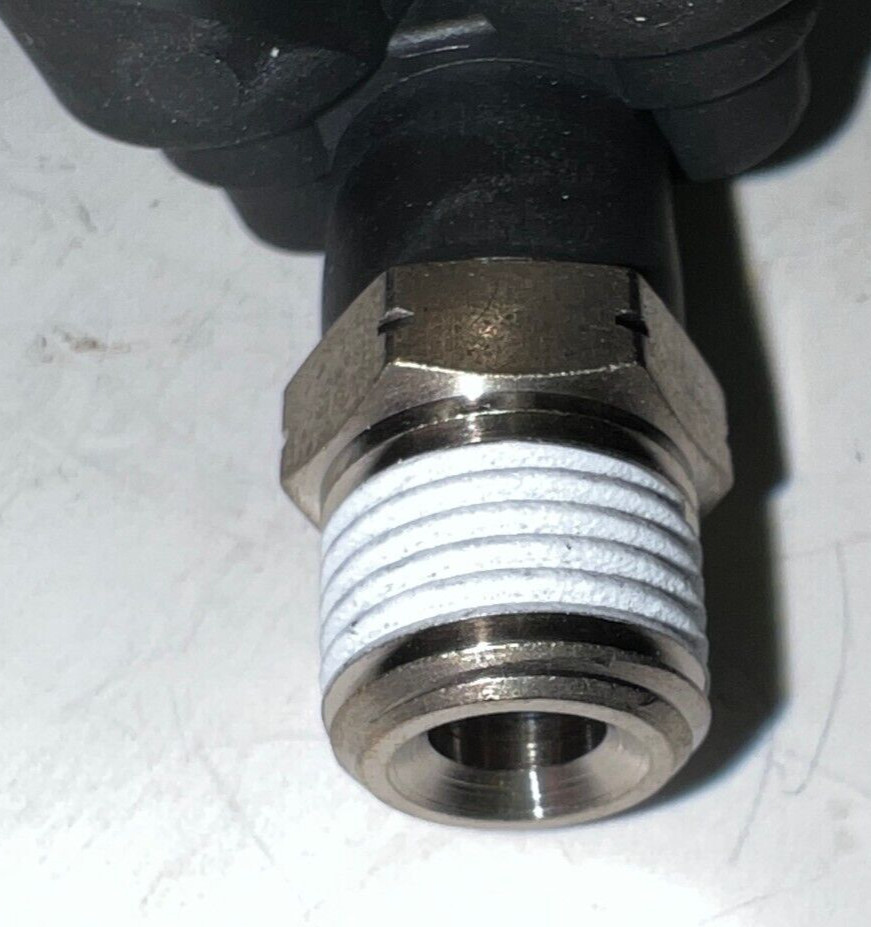 FESTO PUSH-IN MALE TWIN ELBOW FITTING PBT/ BRASS QSYL-1/8-1/4-U LOT OF 4*