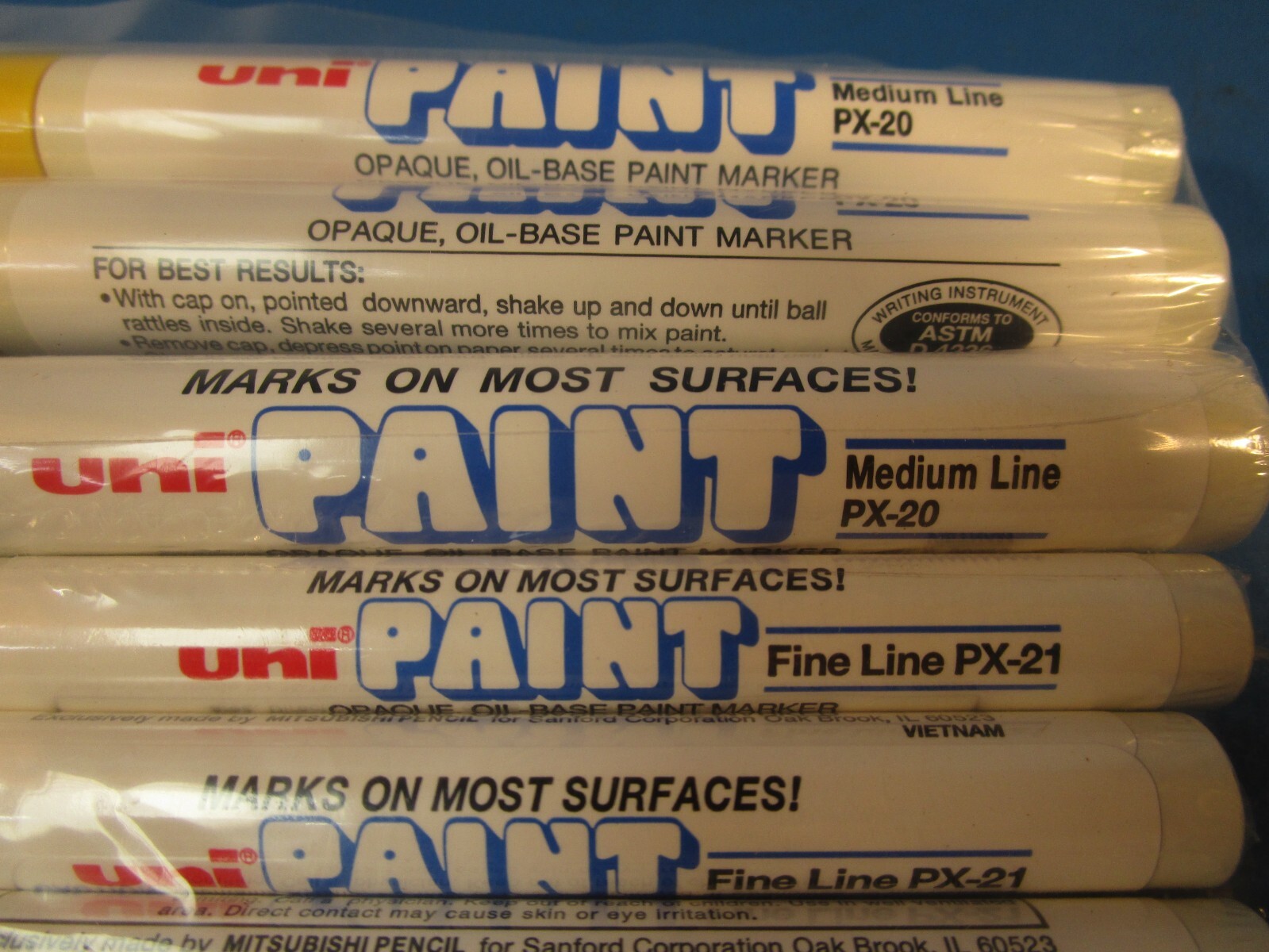 Lot of 7 Uni-Point Markers (3)PX-20 Medium Line 63605 and (4)PX-21 Fine Line