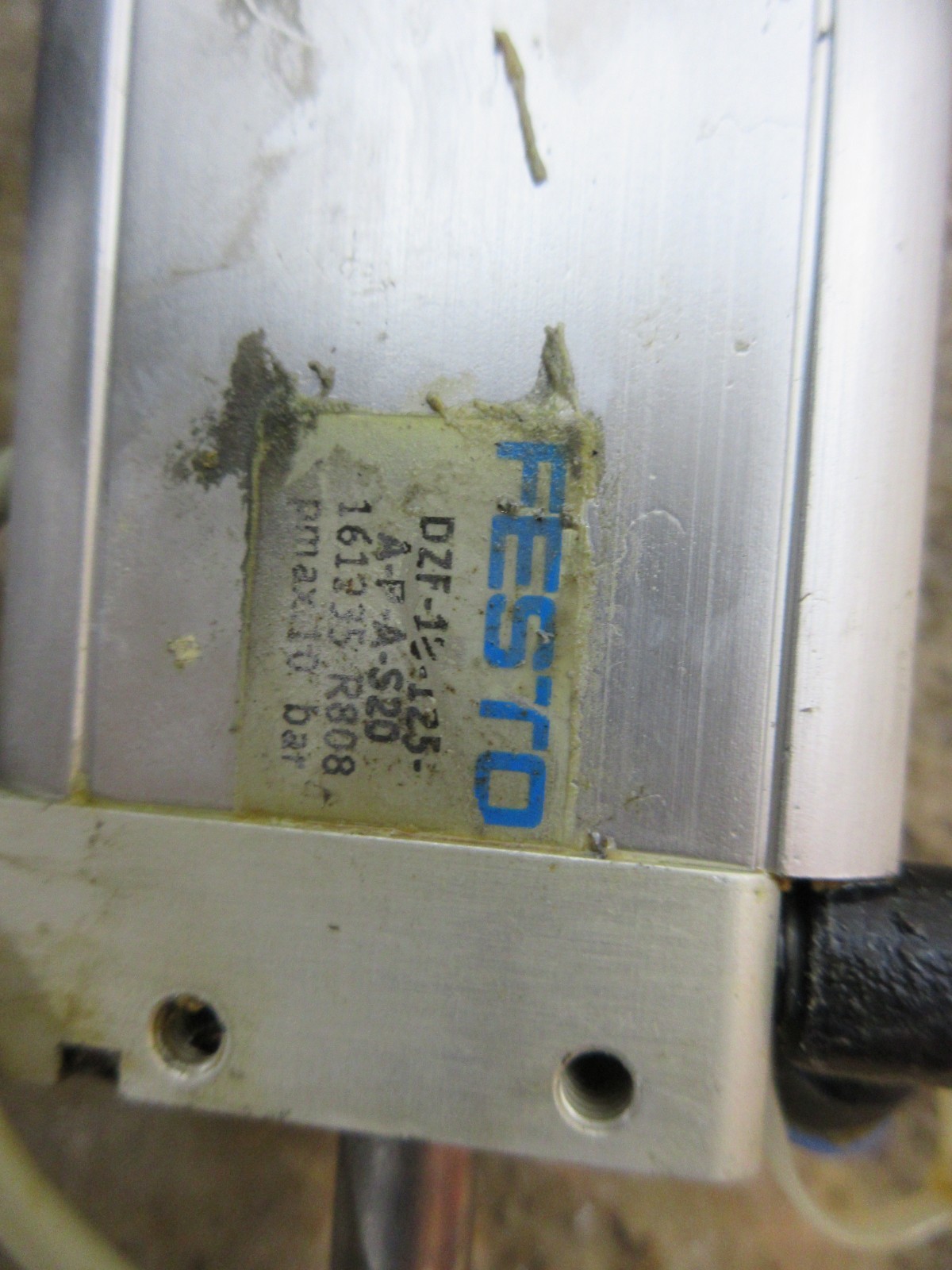 2003 SCHNEIDER SLG 50-S 2/1 CNC FESTO DZF-18-125 A-P-A-S20 CYLINDER