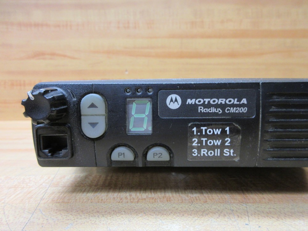 Motorola AAM50KNC9AA1AN Radius Mobile 2-Way Radio CM200