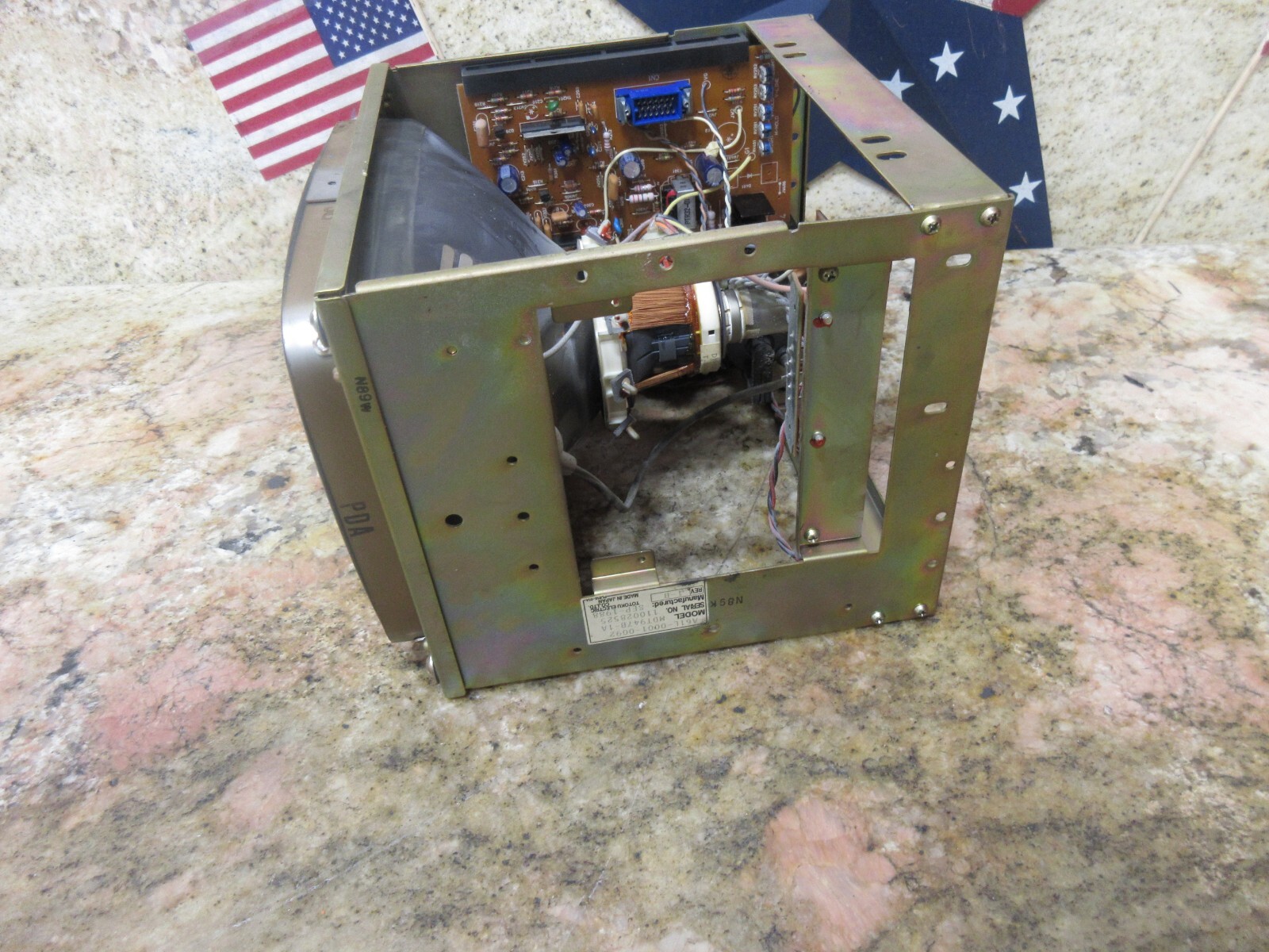 TOTOKU DISPLAY MONITOR A61L-0001-0092 MDT947B-1A 110028525 SEP-1988 1-B