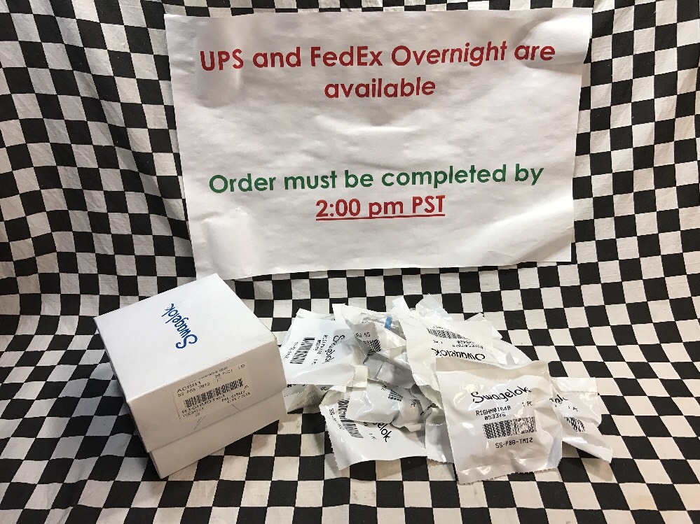 Lot Of 17 Swagelok Push-On Hose End Connection 12MM x 1/2″ T, SS-PB8-TM12 #118V2