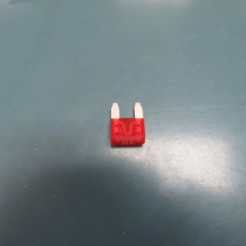 Littelfuse 0297010.WXNV Qty of 100 per Lot 10 A AC 32 V DC Fuse Automotive Re