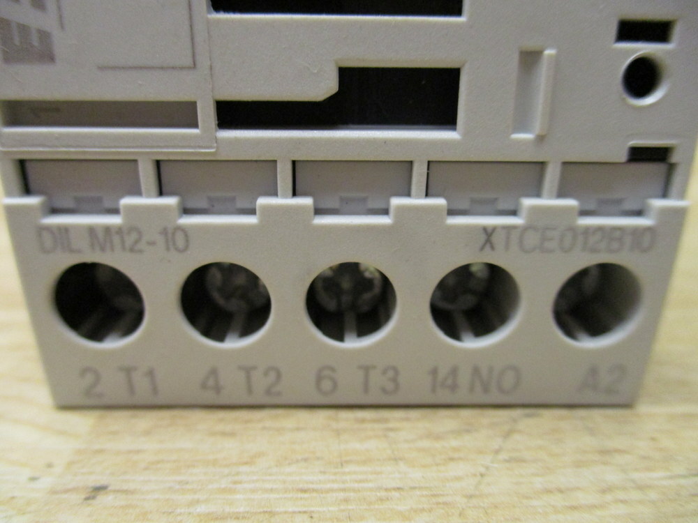 Eaton XTCE012B10A Contactor DILM12-10
