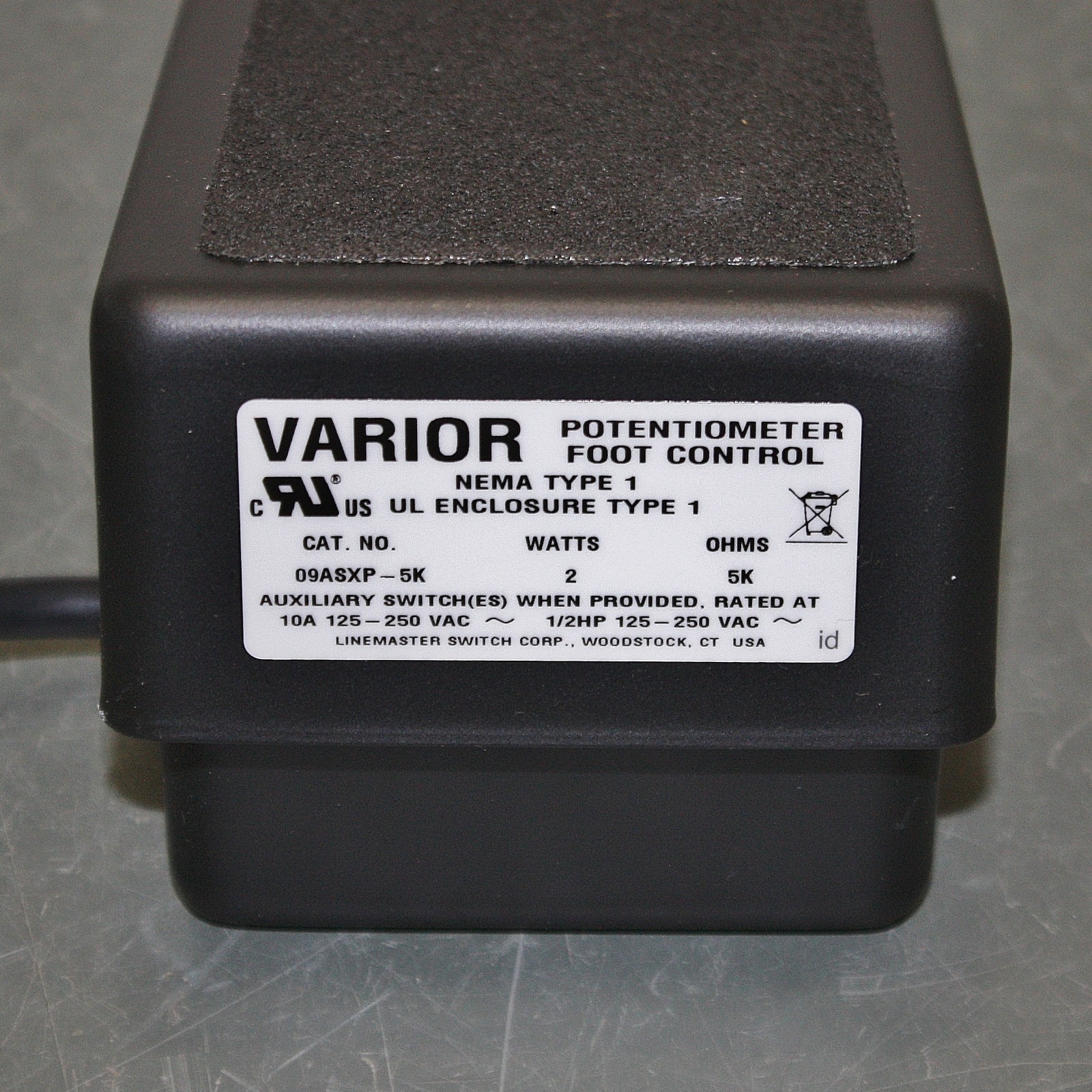 Linemaster Varior Foot Switch SP-975-79, 10A @ 125-250V AC Potentiometer Control