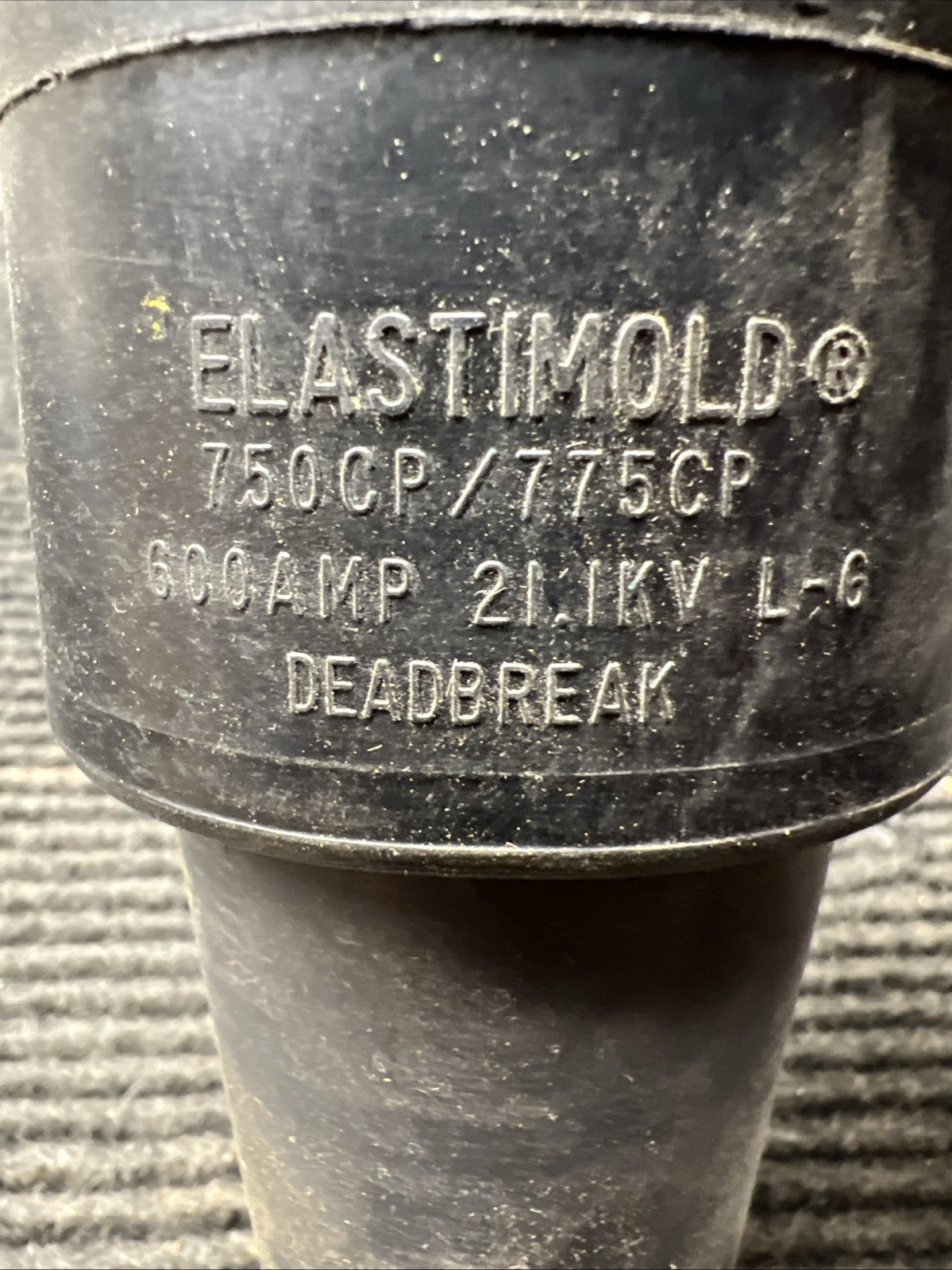 NEW 750CP – Elastimold – 35kV 600 Series Connector Plug (45-2821-16)