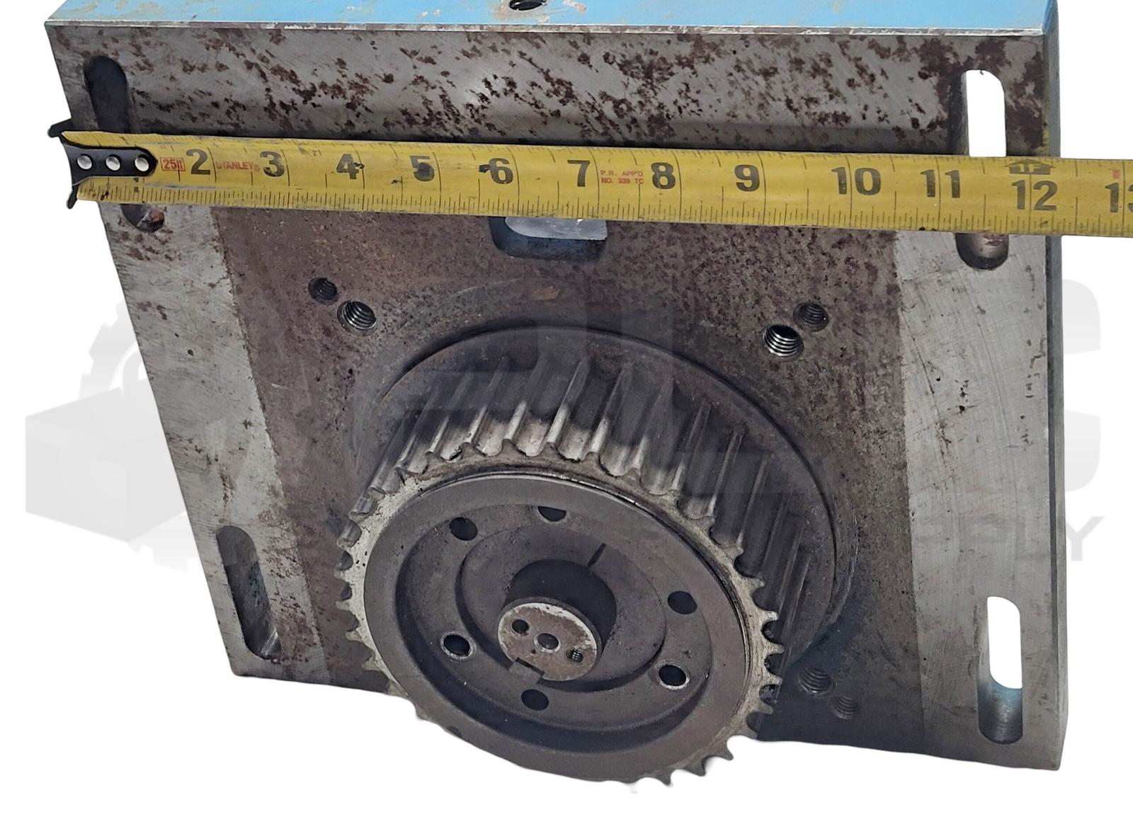 FANUC A06B-0502-B074#7008 SERVO MOTOR AC W/ 11″x12-1/4″ MOUNT PLATE W/ SPROCKET