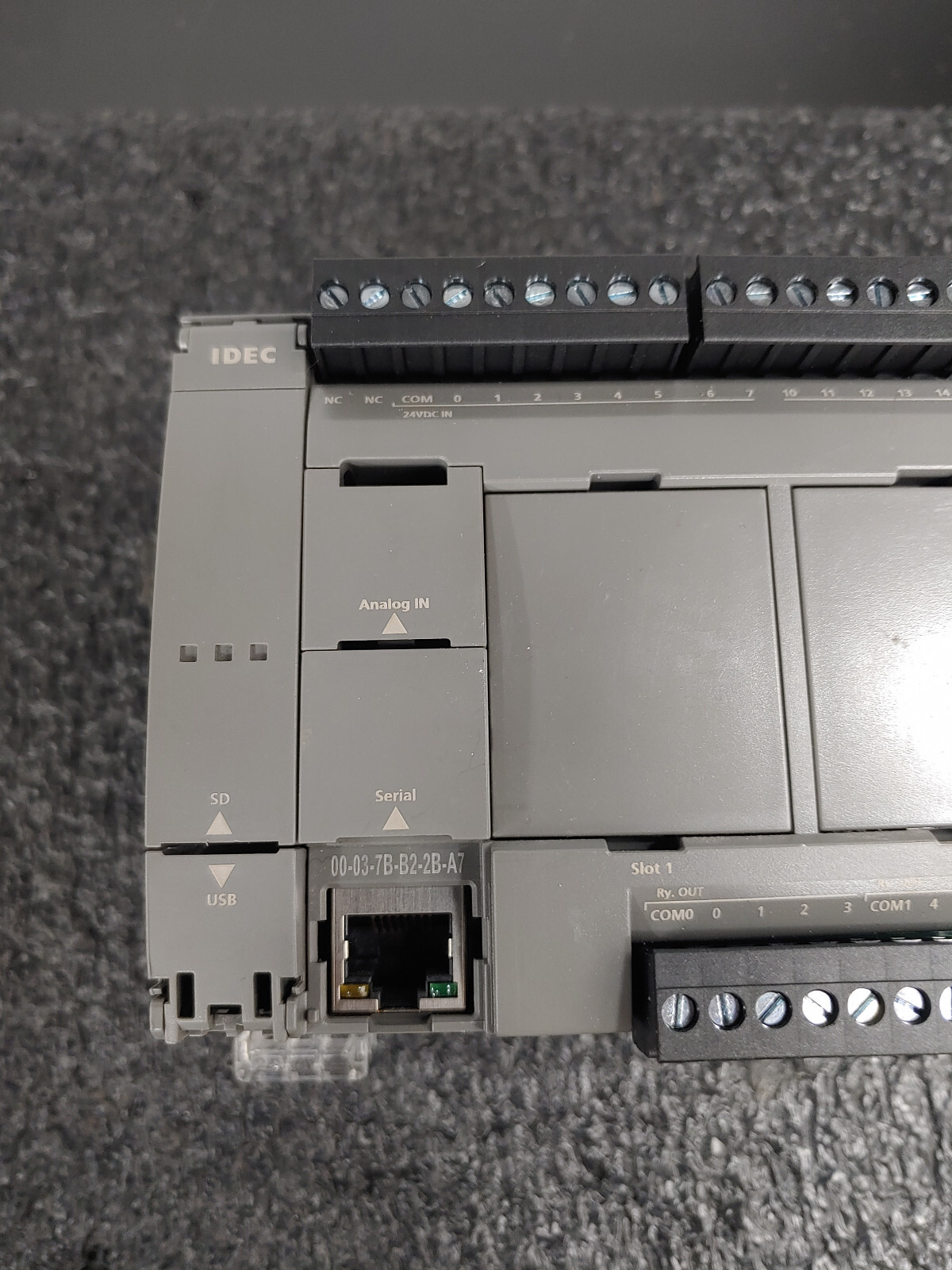 IDEC FC6A-C40R1CE 40IO CPU 24VDC Relay FC6A MicroSmart PLC