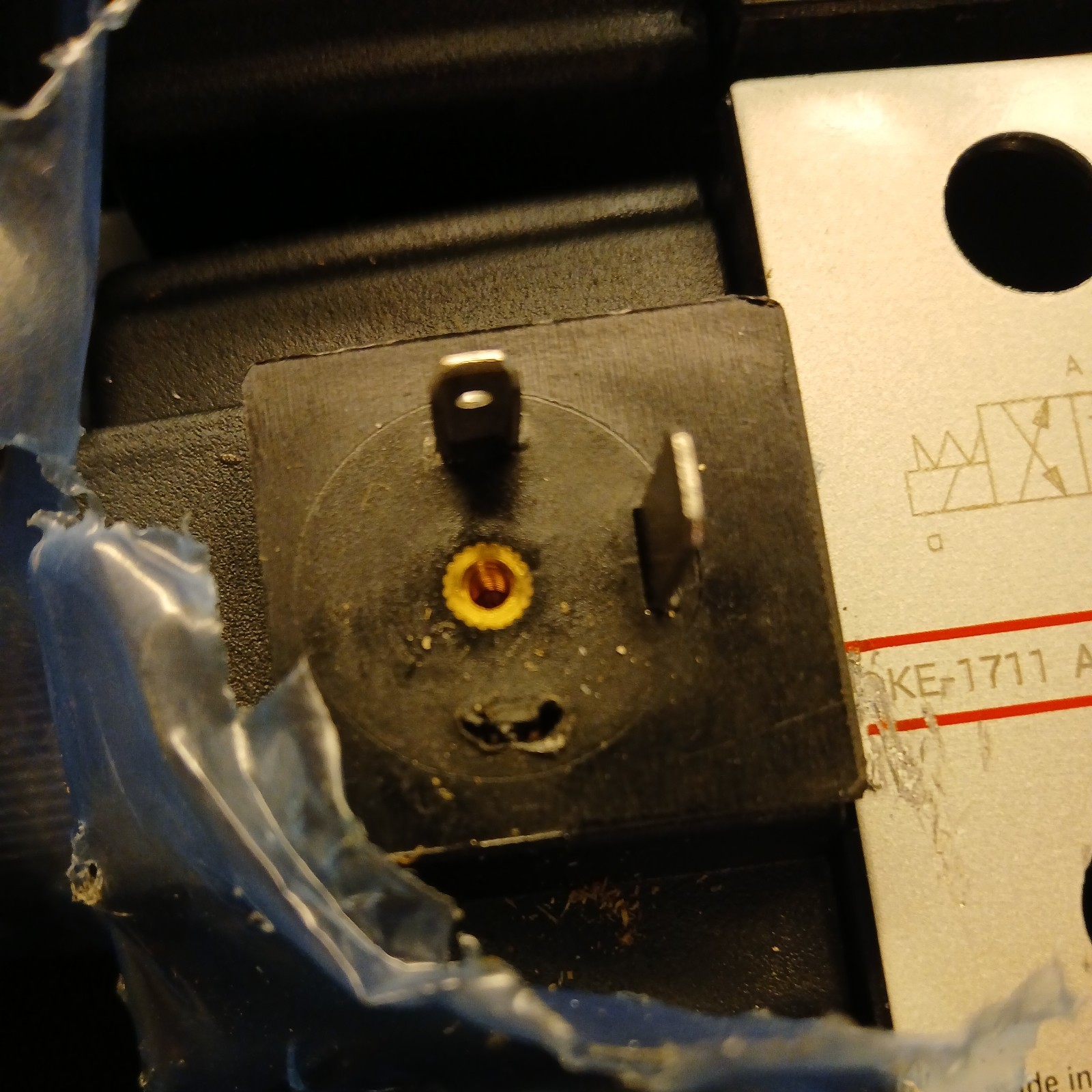 2PCS. DKE-1711-X 110/50/60AC Atos Solenoid Directional Valve DKE-1711 AC 20 BOGO