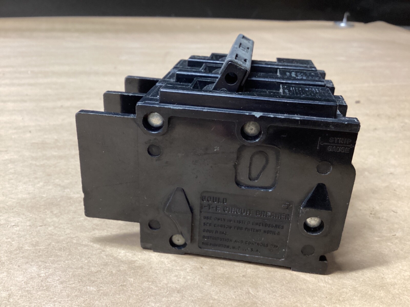 GOULD Circuit Breaker BQ3B030 30A 3 Pole #108D69*CO