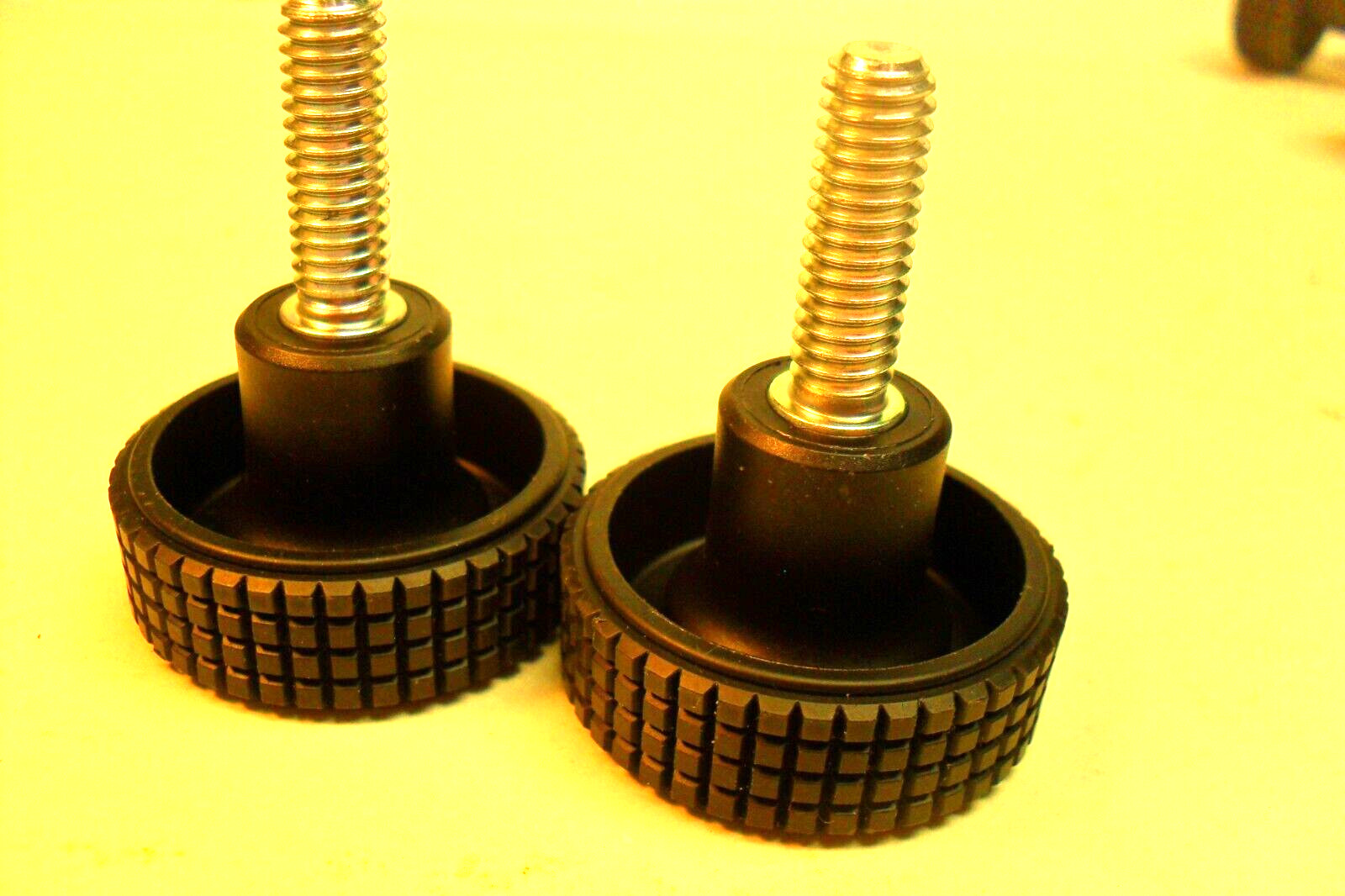 QTY 2 – J.W.Winco Star Knob5/16×18 x 1.25 Stud Length NEW