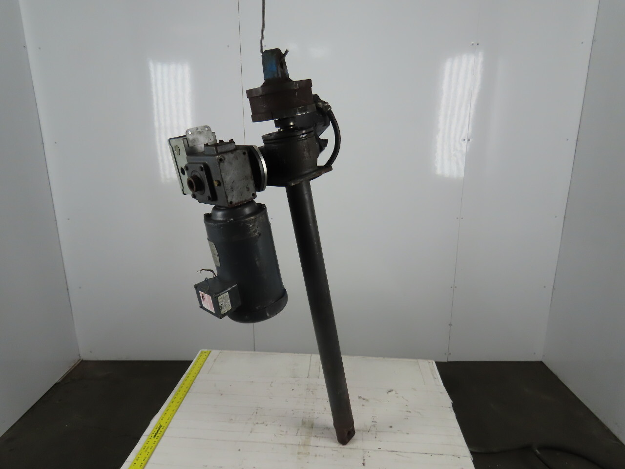 Joyce Dayton 10 Ton 36″ Machine Comdrive Screw Jack W/ 575V 3Ph Motor & Limit