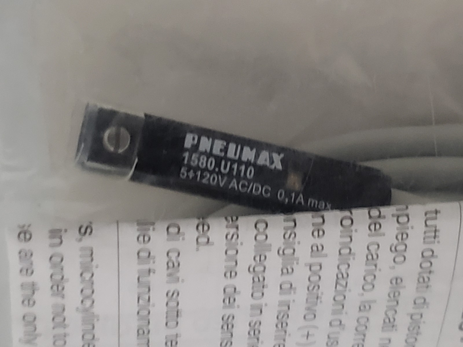 PNEUMAX 1580-U1110 REED SWITCH 5-120V AC/DC W/ LED NIB