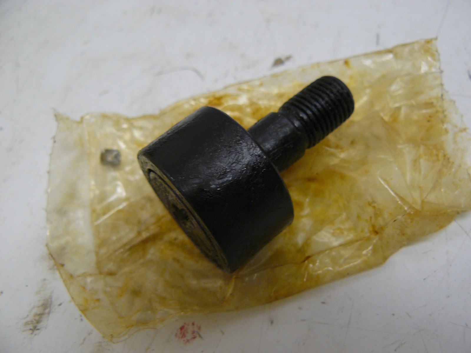 NEW MCGILL CF-1-1/8-S CAM FOLLOWER BEARING SEALED 1-1/8IN OD