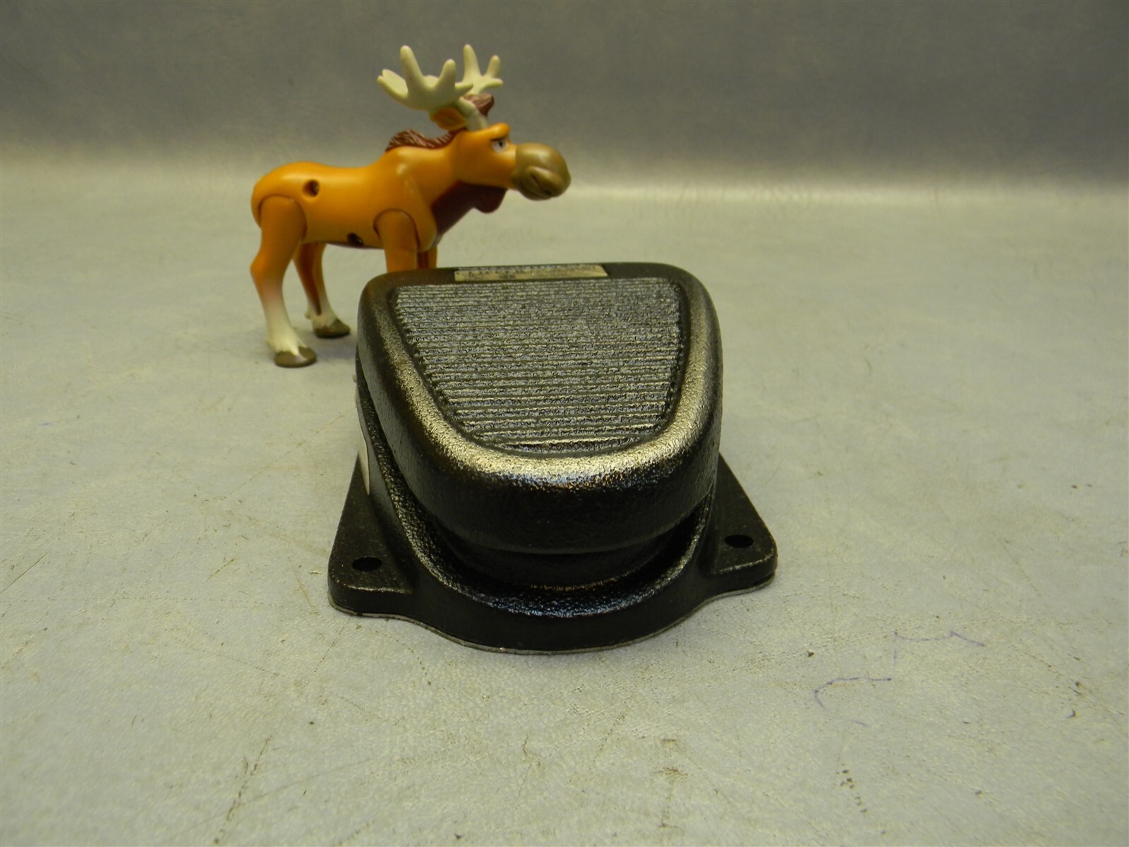 Linemaster 632-SC3 Clipper Foot Pedal Operator Switch