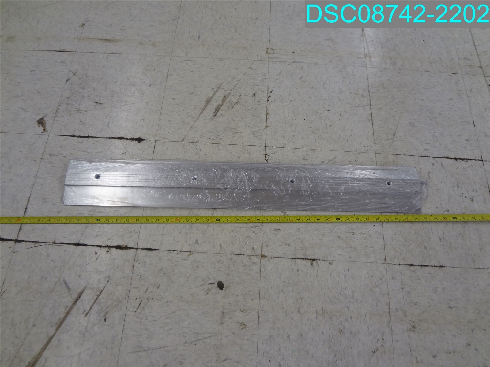 NGP National Guard 950V Aluminum Bumper Threshold with Vinyl Seal 1/4″ x 1-3/4″