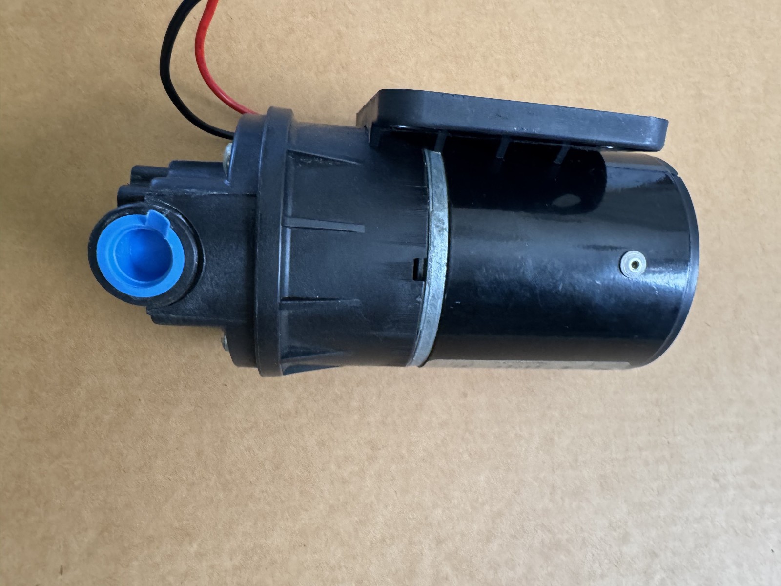 FLOJET Model 2100-610 12VDC 7A 1.9 GPM 7.2 LPM Pump New OEM NextDayAir Available
