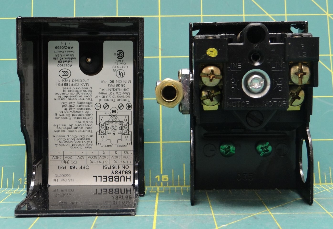 CAT Switch-Press P/N 157-0229, NSN: 5930-01-573-2119, D02M04Y09P4723