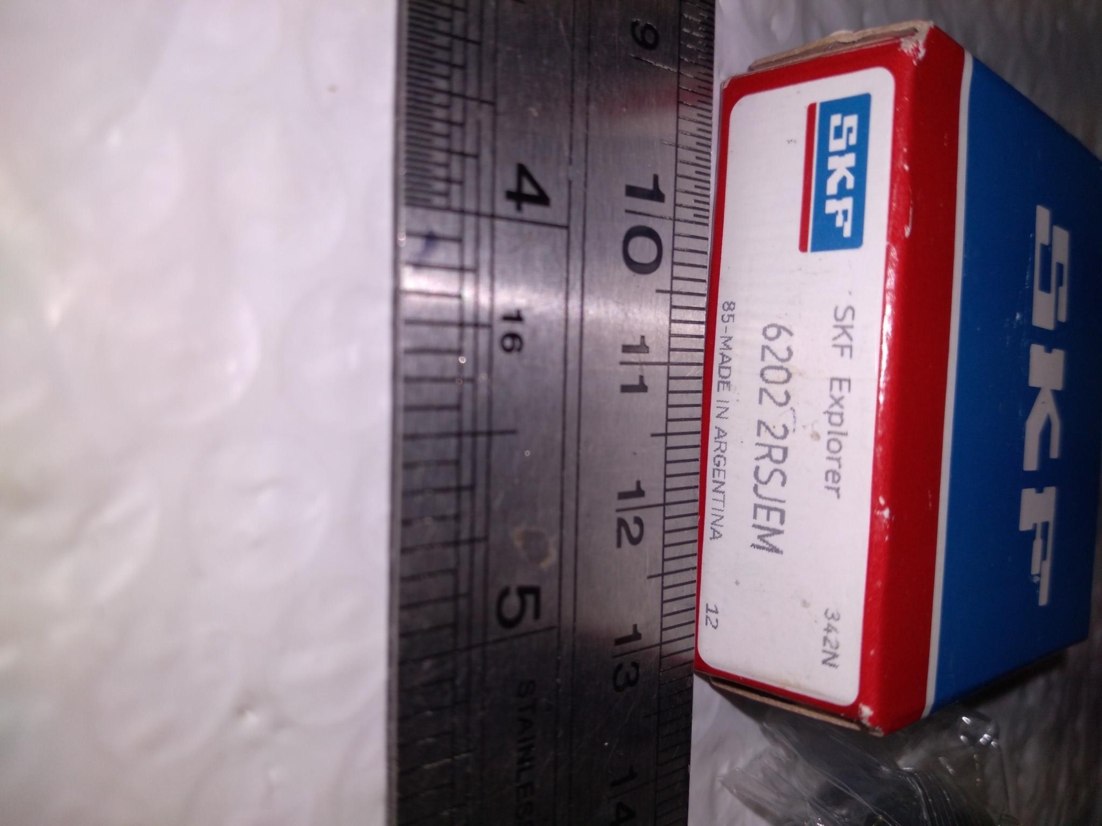 SKF EXPLORER 6202 2RSJEM