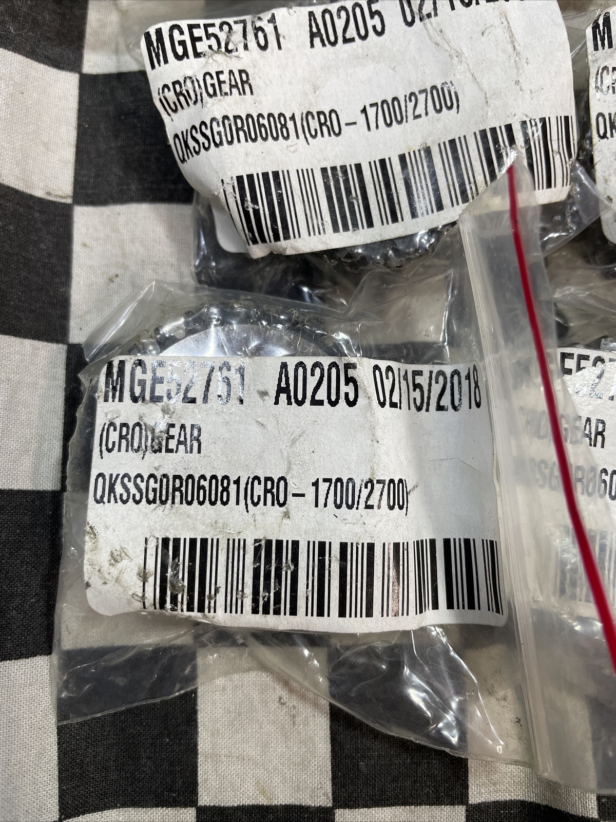QKSSG0R06081, MGE52761, CR0-1700/2700 ( CRO) GEAR, LOT OF 16, SHIPSAMEDAY