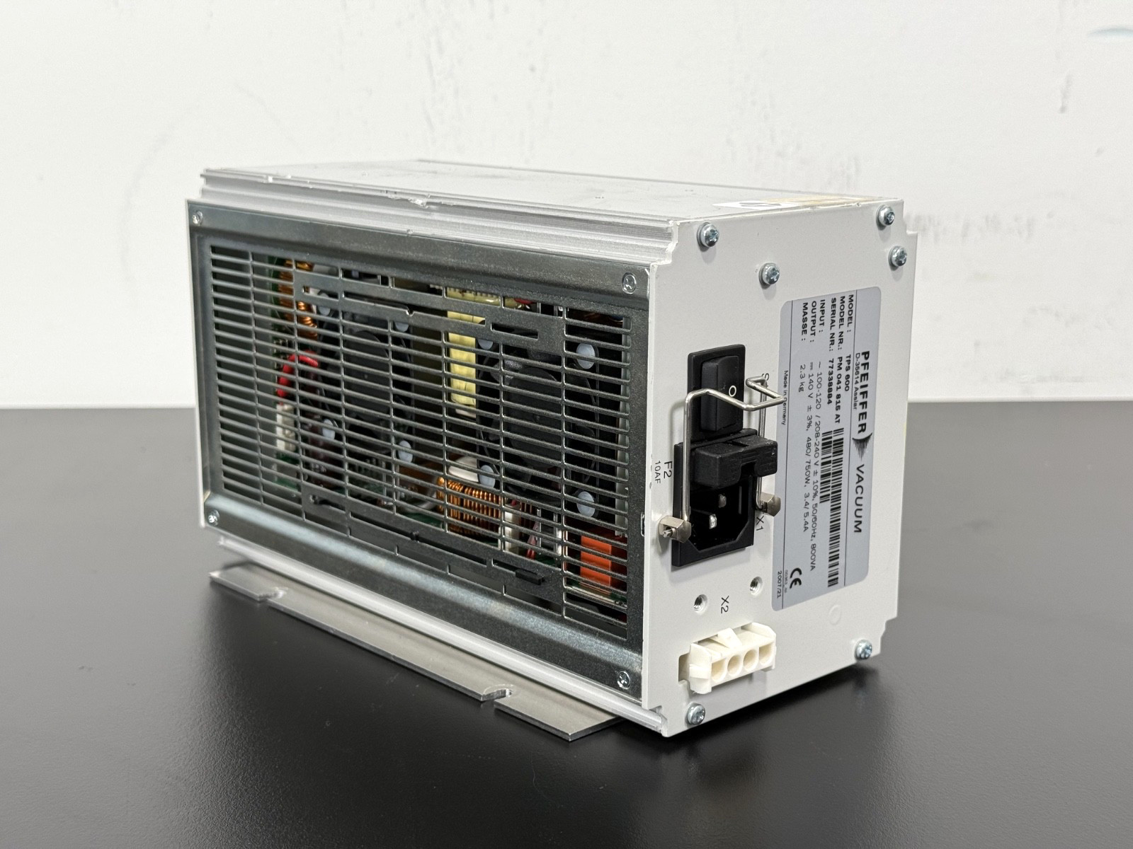 Pfeiffer Vacuum TPS 600 Turbo Pump Power Supply Controller PM041815AT