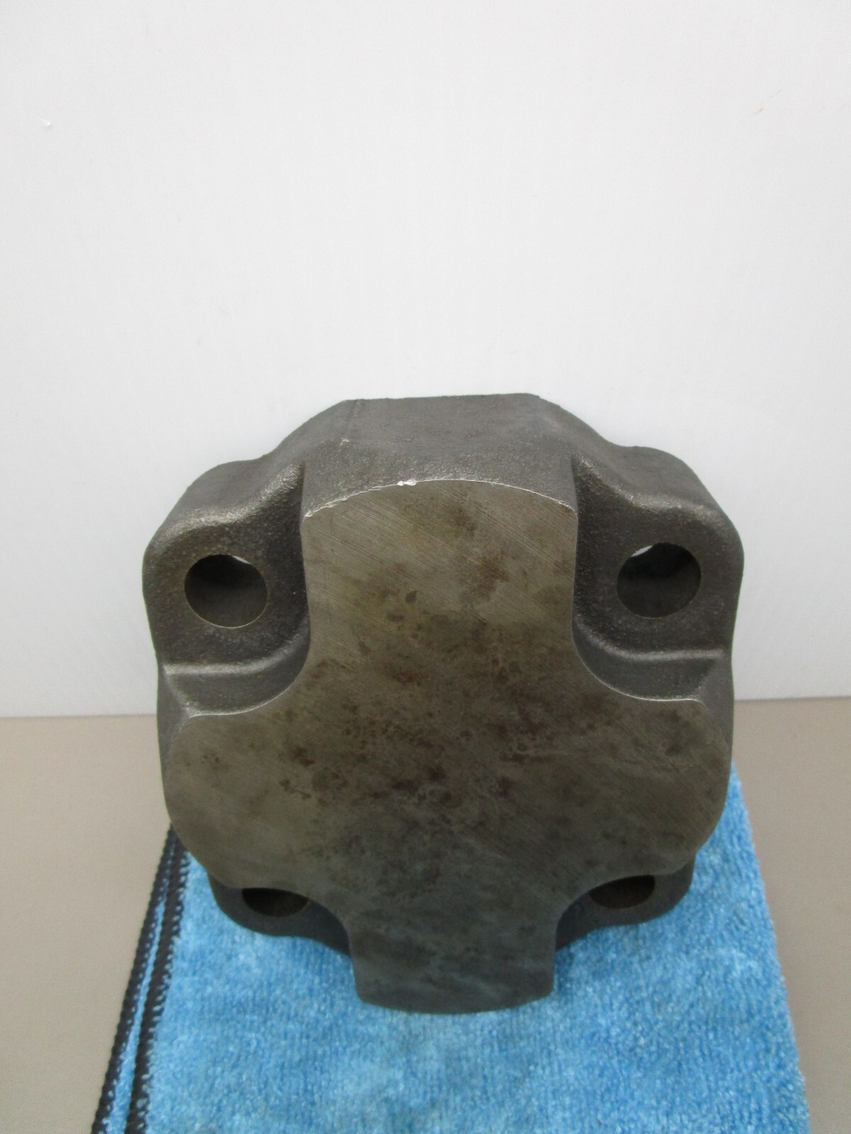 Commercial P50 P51 Hydraulic Pump Roller Bearing Back Cover Housing