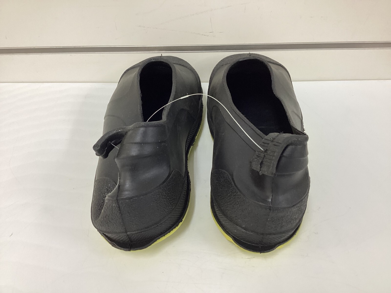 Overshoe: Ankle Shoe, Steel, Cleated, 4 to 5 Fits Shoe Size, Black/Yellow, TINGL