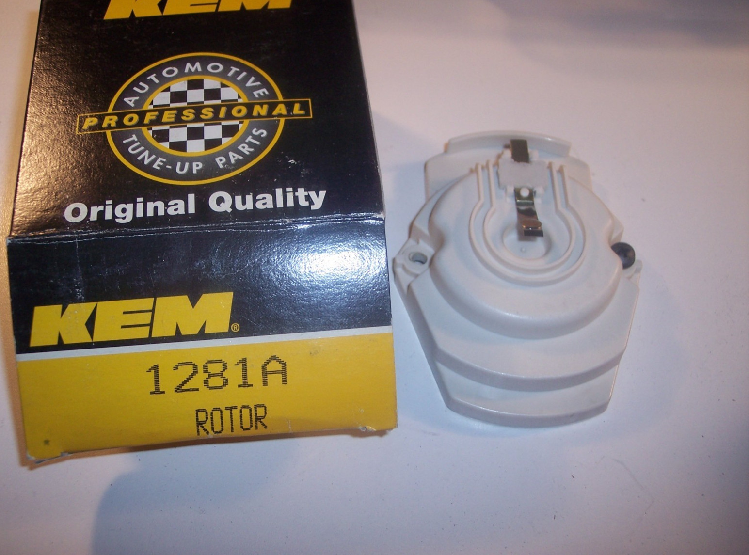 NOS KEM 1281A Distributor Rotor AS SHOWN Q4L3