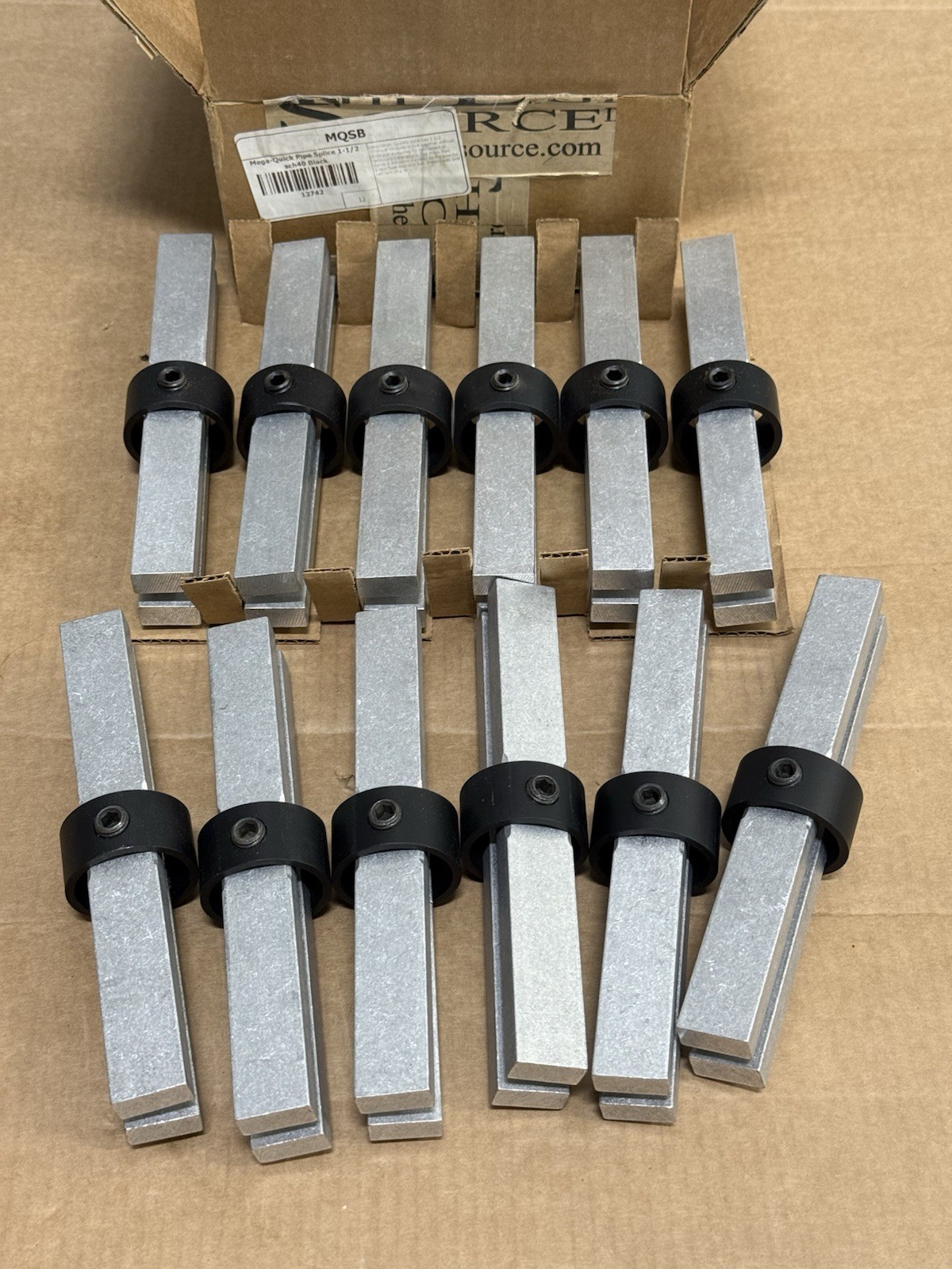 Box of 12 Light Source MQSB Mega-Quick Pipe Splice 1.5″ Sch 40 Pipe Black 12742