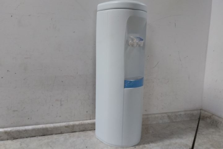 Oasis POUD1SK 115VAC 40-1/2 In Overall H White Plumbed Water Dispenser
