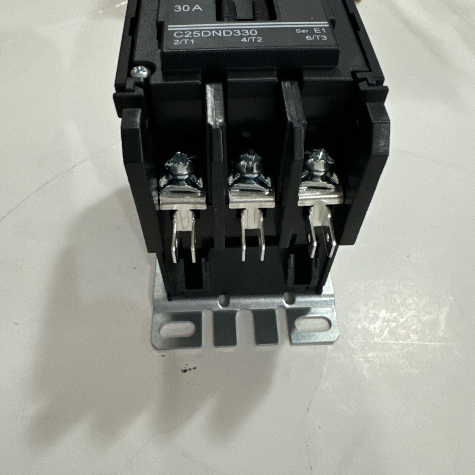 EATON C25DND330B DEFINITE PURPOSE CONTACTOR New E21
