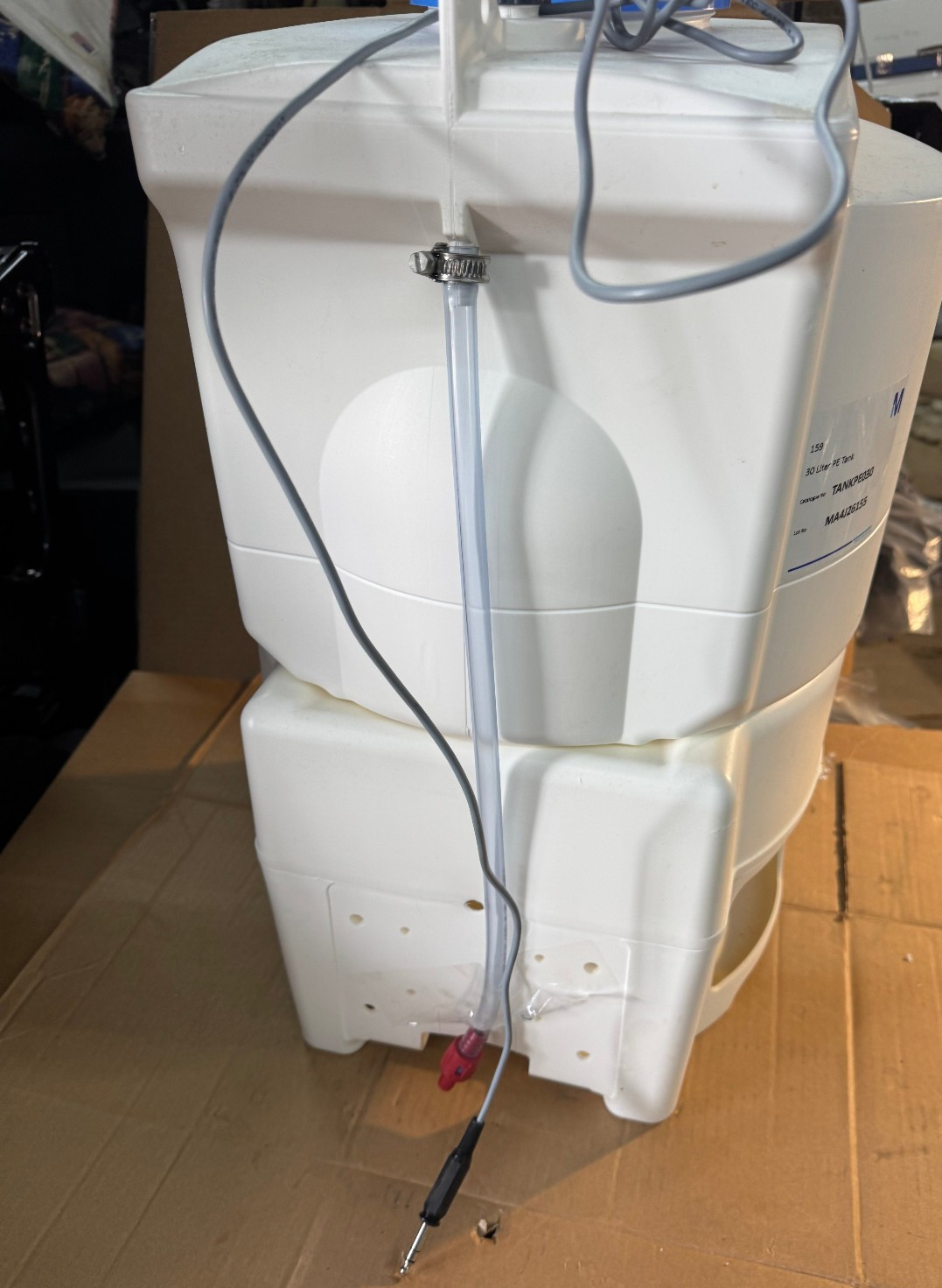 Millipore TankPE030 30 Liter Polyethylene Storage Tank