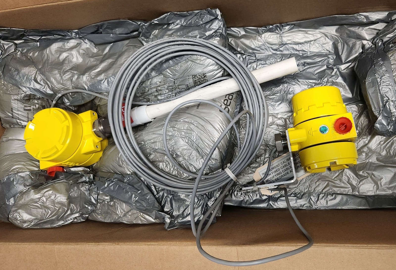NEW FCI ST51-7R11BA0B0 Remote Flow Transmitter w/ Digital Display 18-36 VDC, 25′