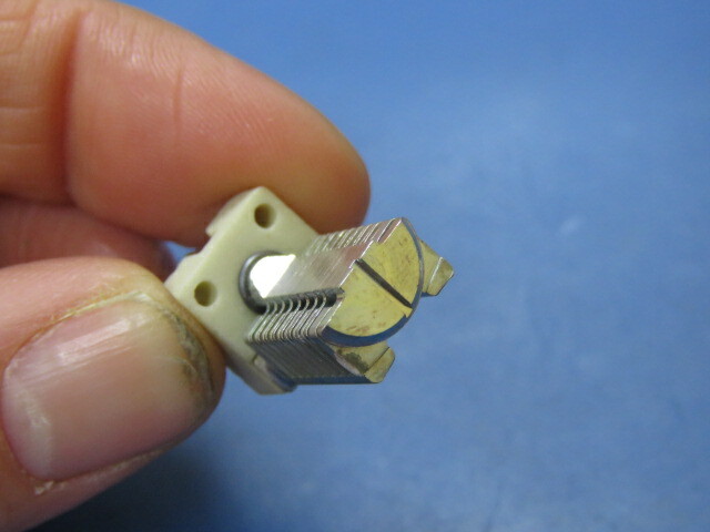 JOHNSON 189-0508-005 Qty of 10 per Lot VERITICAL PC MOUNT CAPACITOR