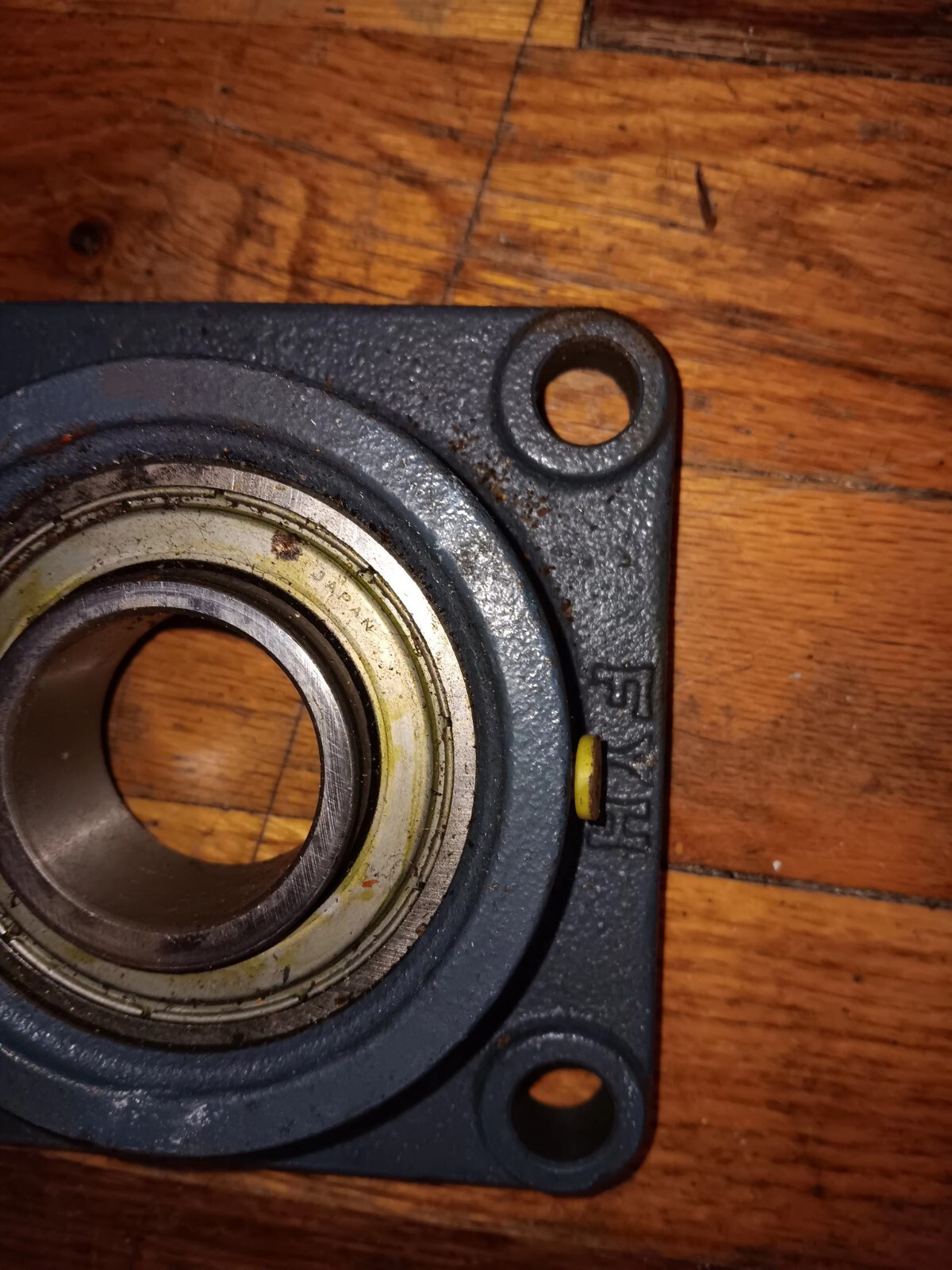 1 NEW NF207-20 NF207 4 BOLT FLANGE PILLOW BLOCK BEARIING