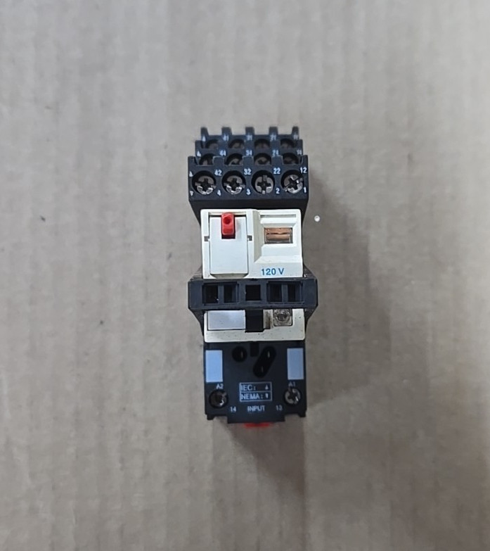 TELEMECANIQUE RXZE2S114M 10A 250V