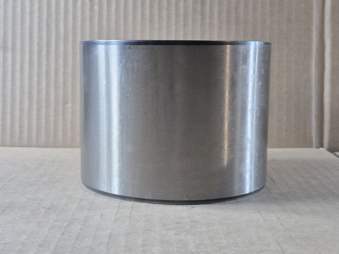 SURPLUS NEW Caterpillar 7T-7190 Sleeve Bearing (Bushing) , 102mmx127mmx93mm