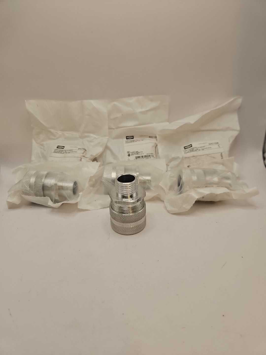 7 HUBBELL SHC1028 ALUMINUM CORD CONNECTOR 1/2 Six Original Package One No Packag