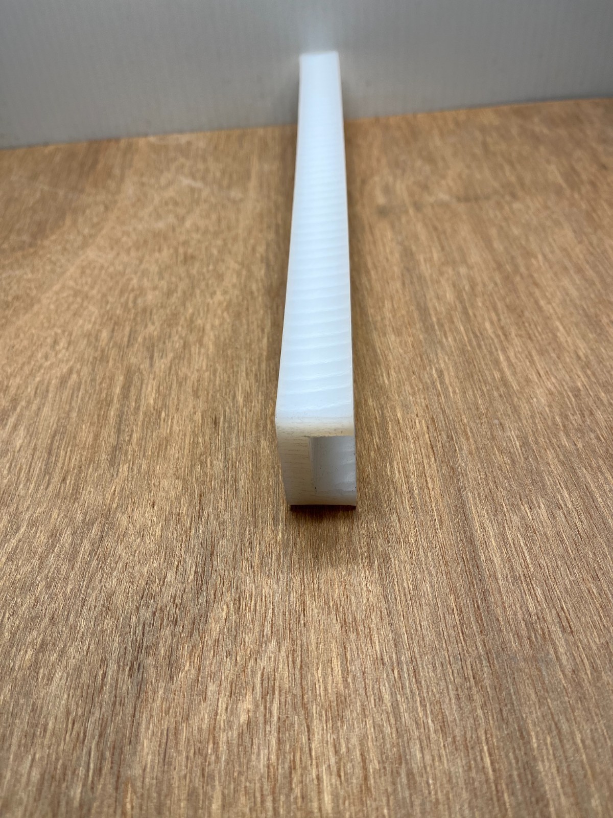 1-1/2″ W X 7/8″ H 12″ L 1/4″ Leg 1″ W Slot UHMW Polyethylene U-Channel White USA